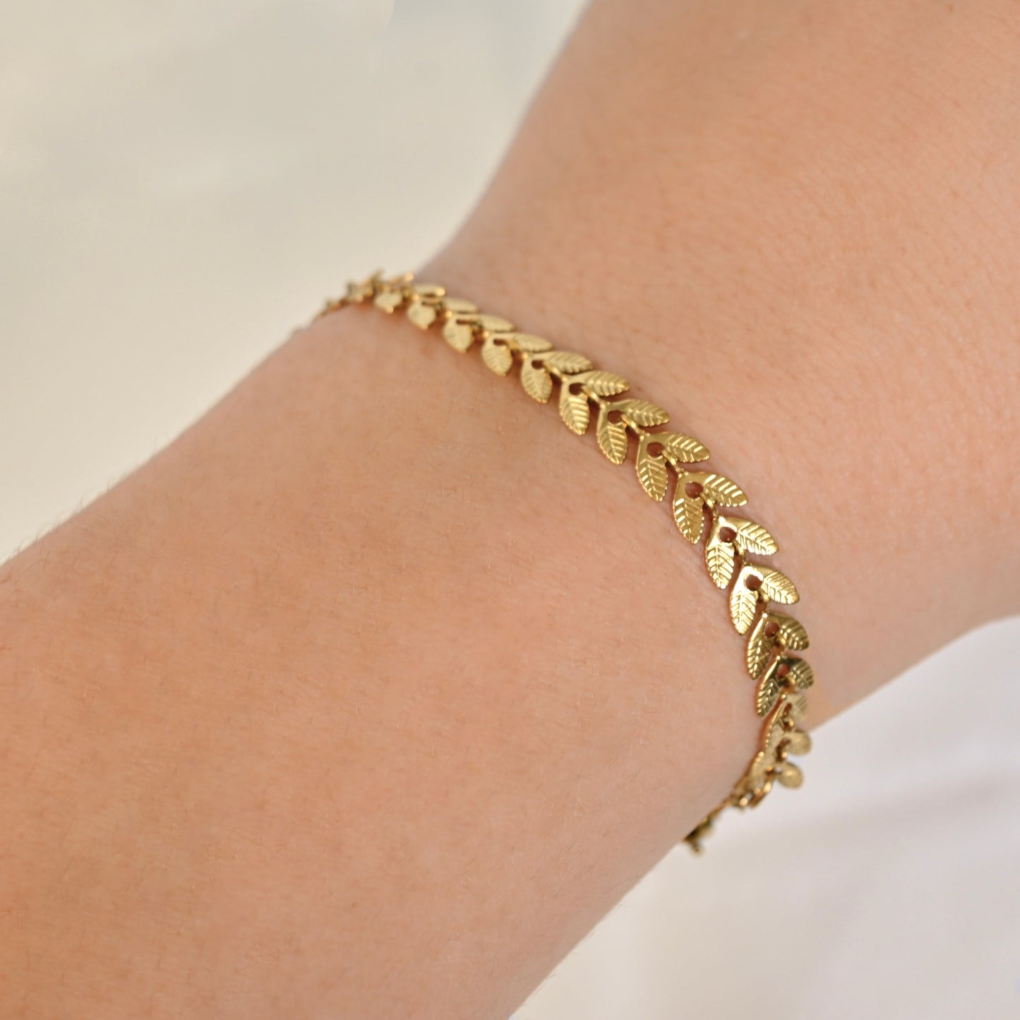 Gold Leaf Link Bracelet - Tarnish Free Stainless Steel