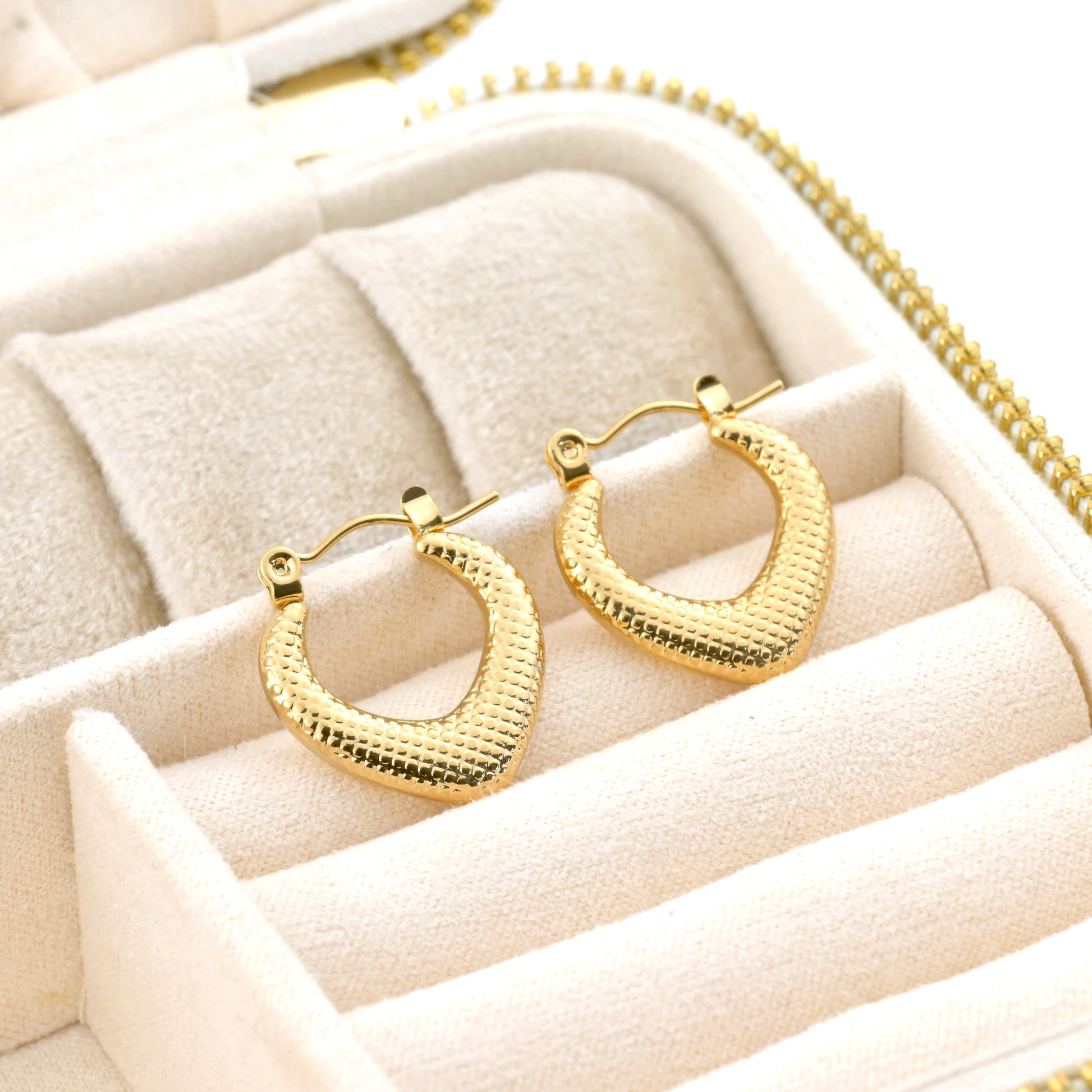 soft, beige jewelry box view
