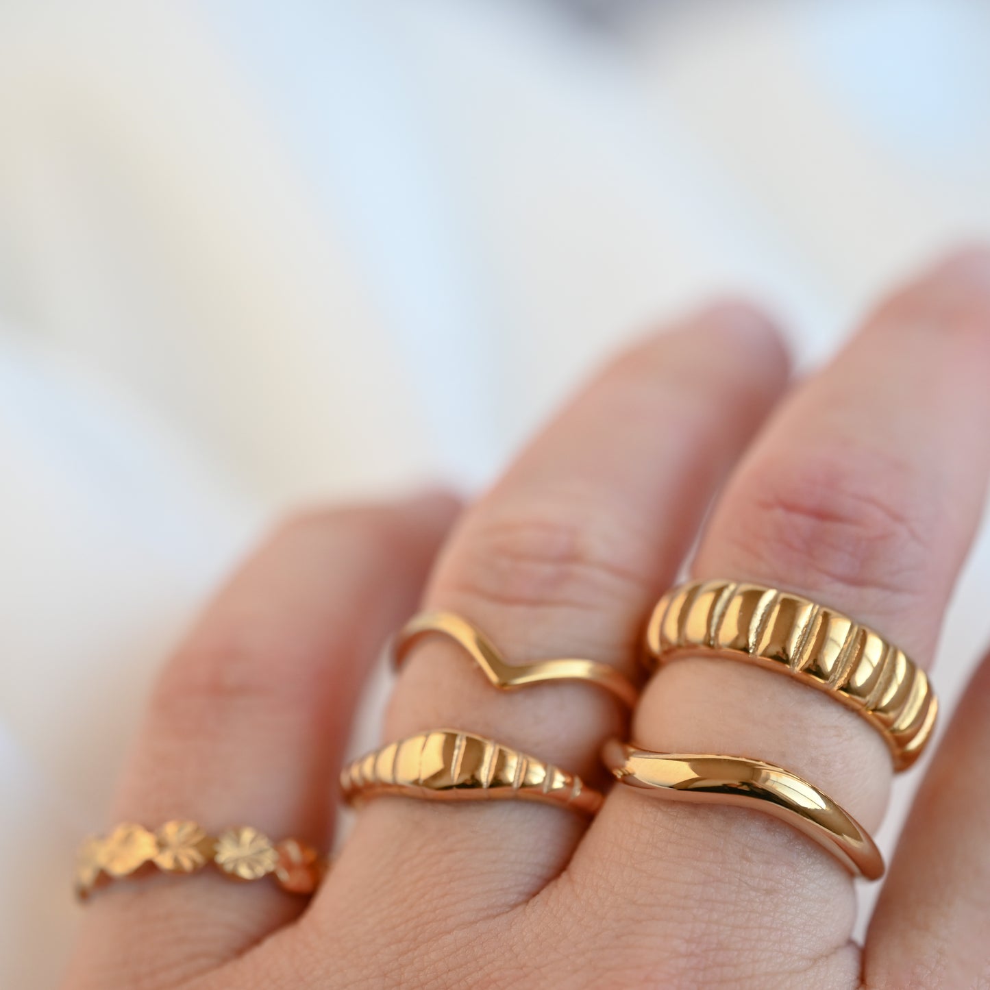 Slim Wave Ring