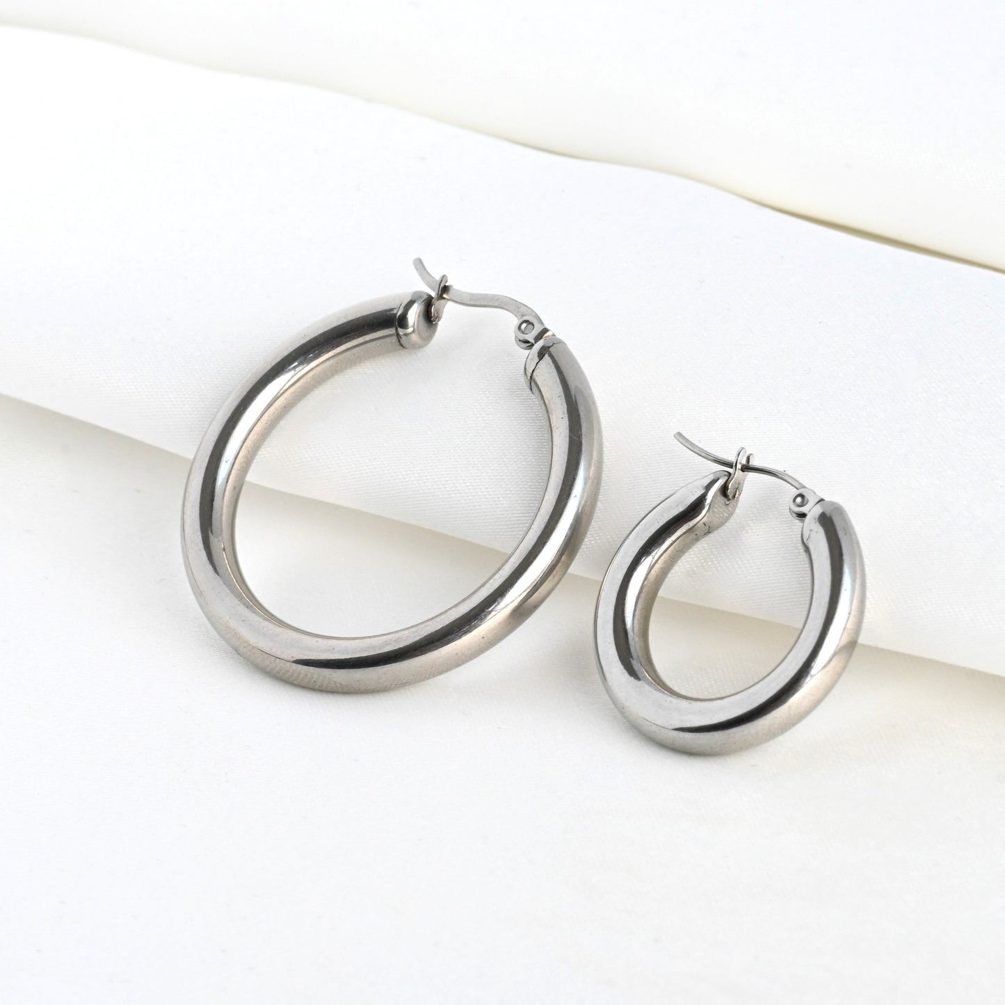 4.5mm Large Tunnel Hoops