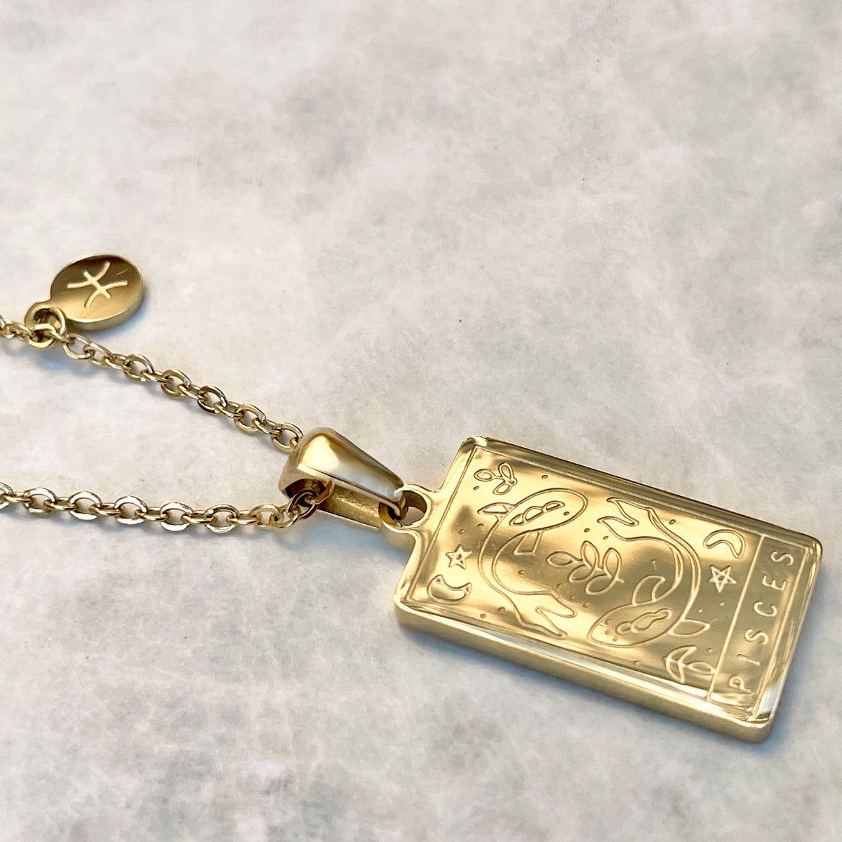 Tarot-inspired Personalized Gold Zodiac Necklace - Stainless Steel