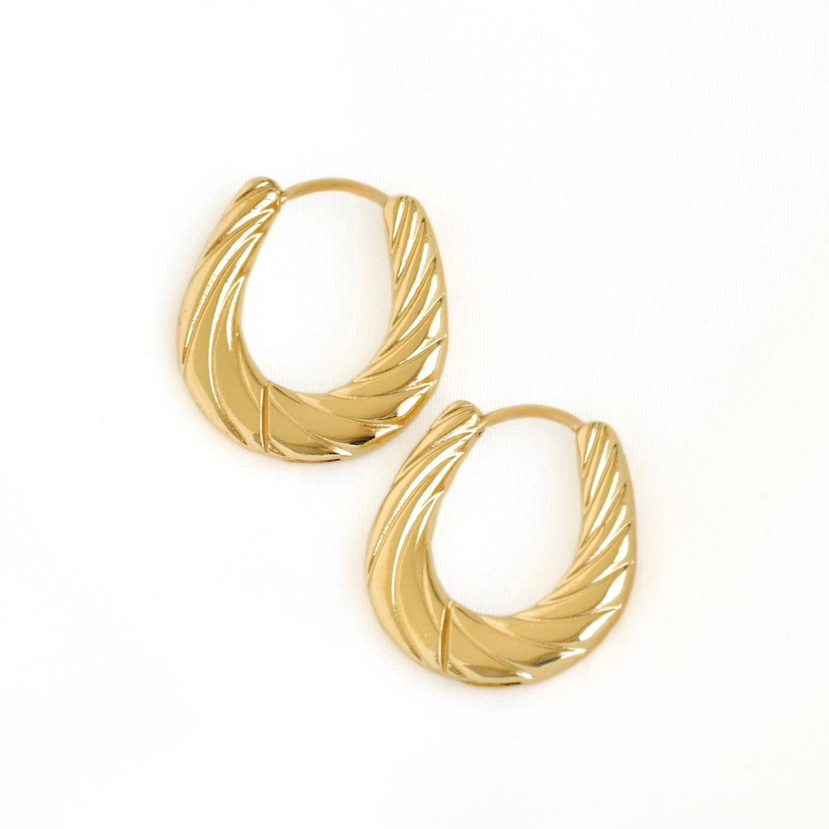 Medium Twisted U Hoop Earrings - 18k Gold Stainless Steel