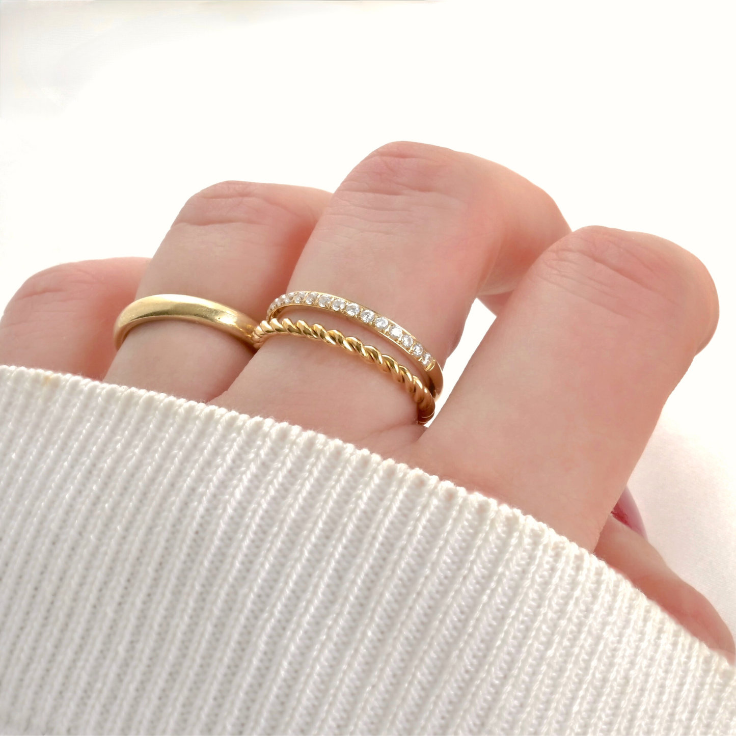 Bague en Acier Inoxydable Ornée de Zircons, Double Couche Torsadée et Pavée