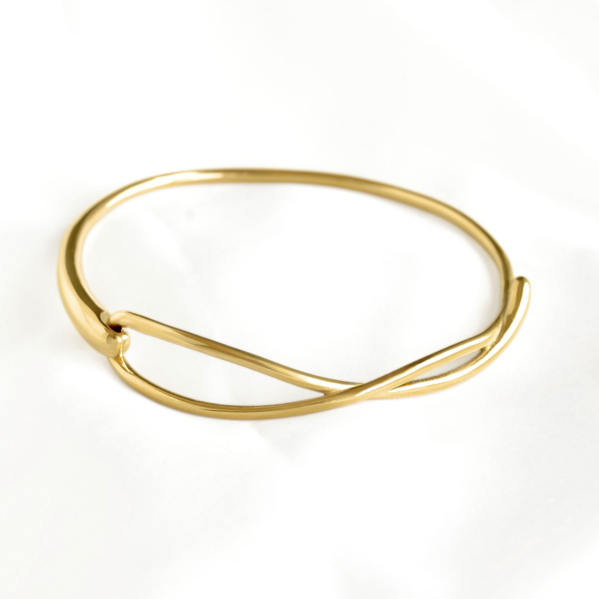 18K Gold Crossover Bangle - Stainless Steel Front Hook Clasp
