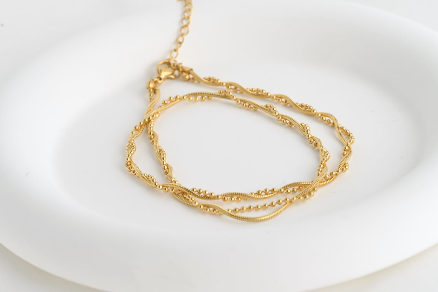 Dainty Entwine Necklace