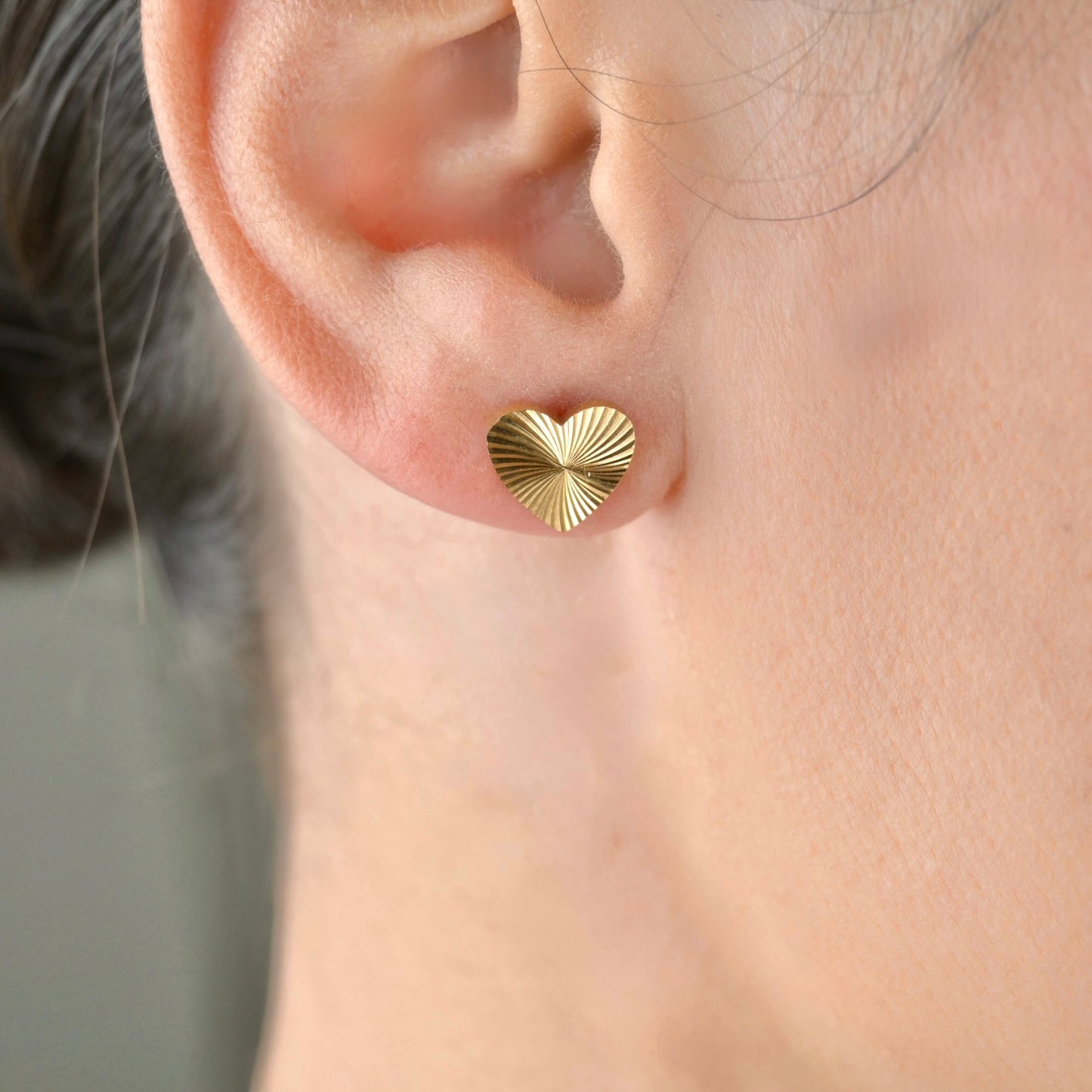 Puces d'oreilles trèfle rayonnant dorées - Acier inoxydable