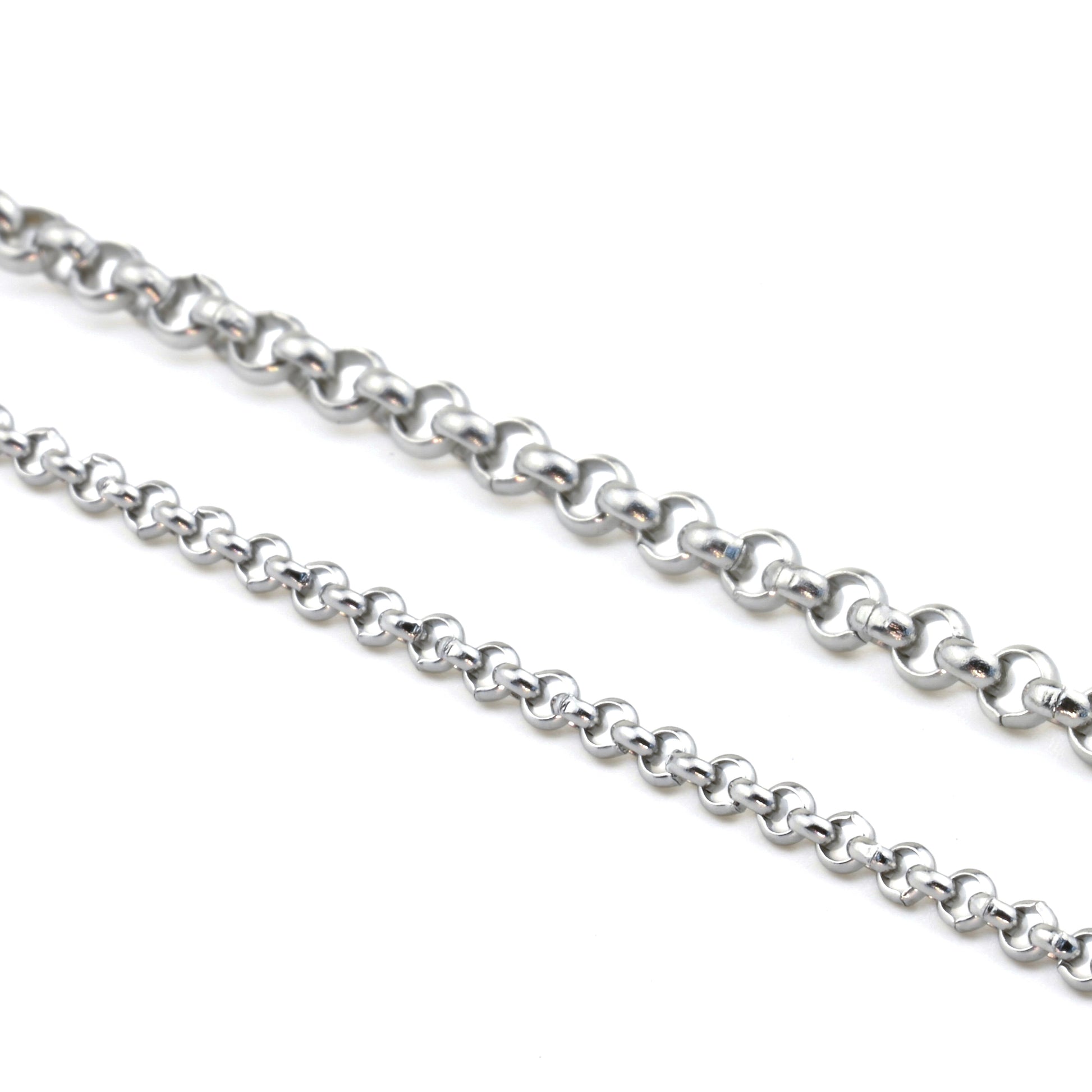 Silver rolo chain in 2mm and 3mm on a white background