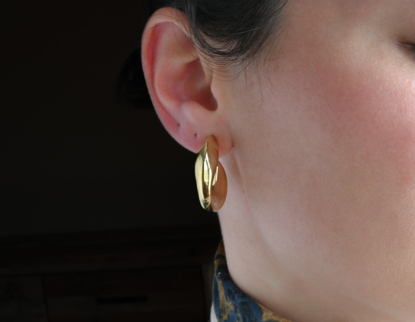 Sculptural C Hoops