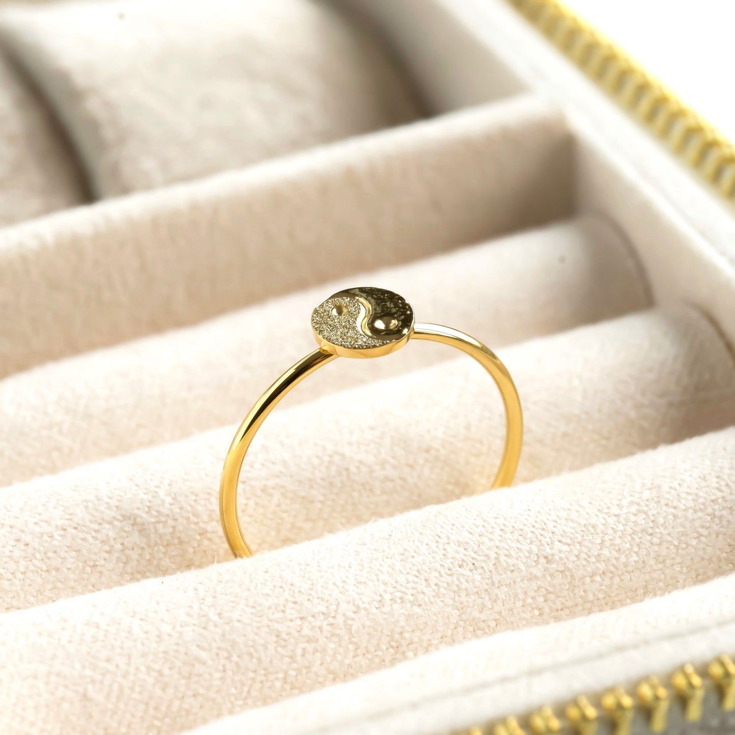 closeu-up view of the ring showing the thickness of the charm