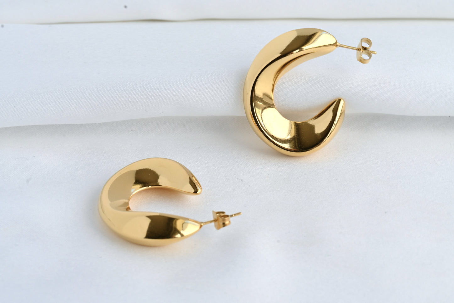 Sculptural C Hoops